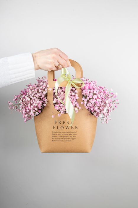 Композиция из розовой гипсофилы