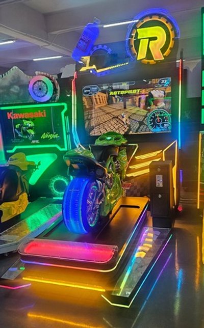 Мото симулятор с видео игрой