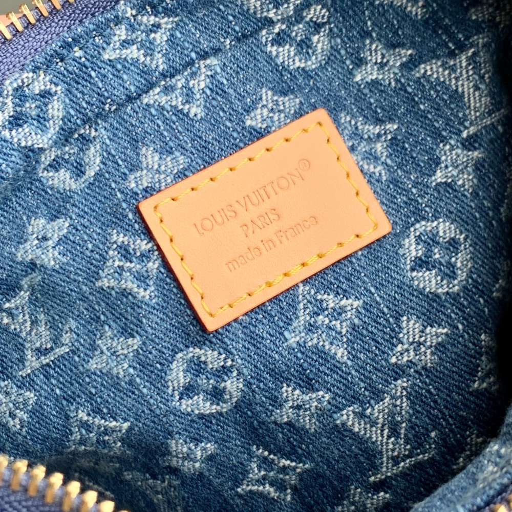 Louis Vuitton Pochette Valley