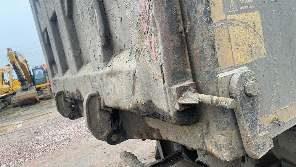 Howo ZZ* 6x4 Самосвал ZZ3327S3847E (Дизельный, 9,7 л, 373 л.с., МТ)
