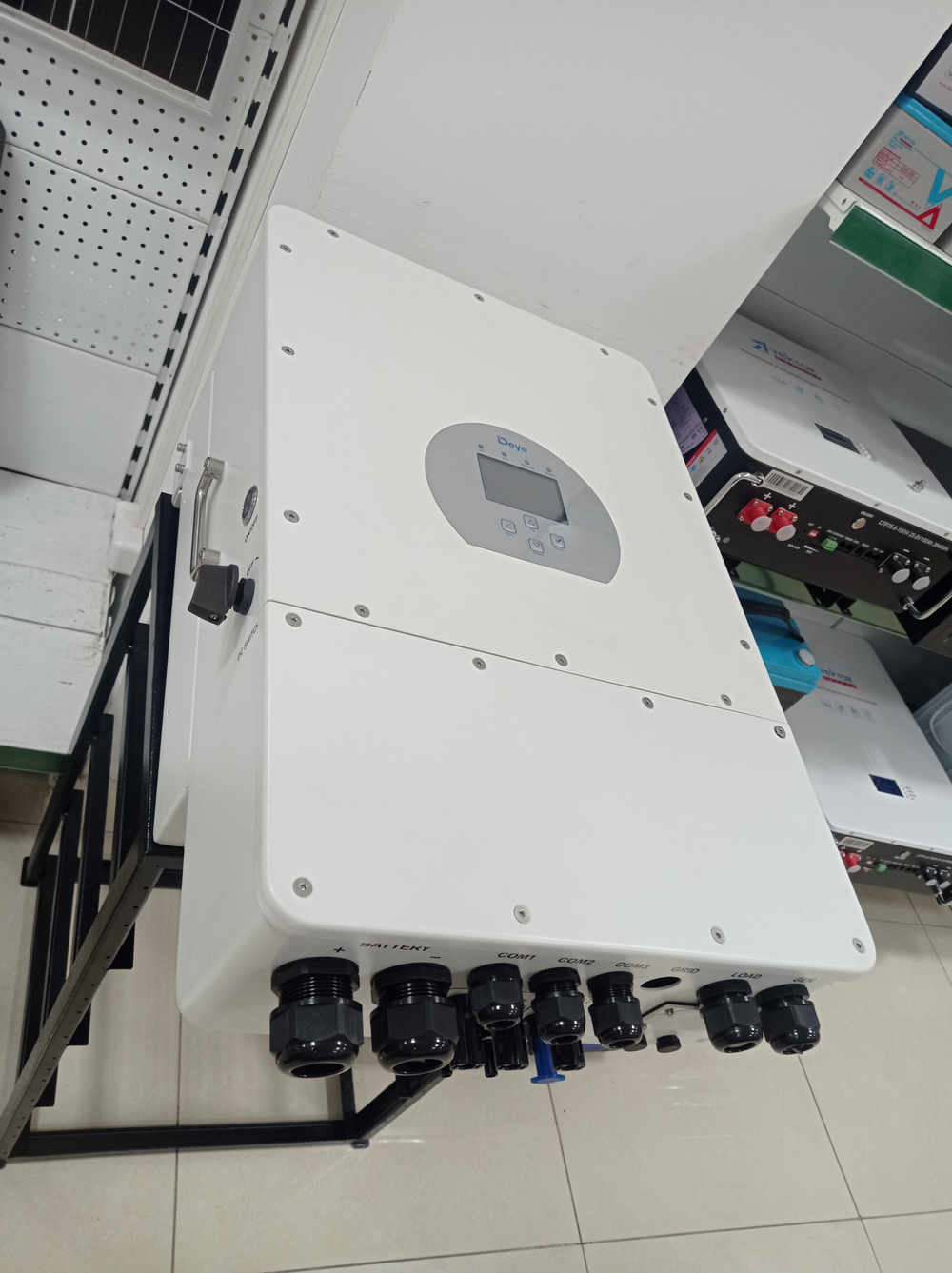 Гибридный инвертор DEYE SUN-12K-SG04LP3-EU (12kW / 48V / PV 15.6kW 200-650V / MPPT)