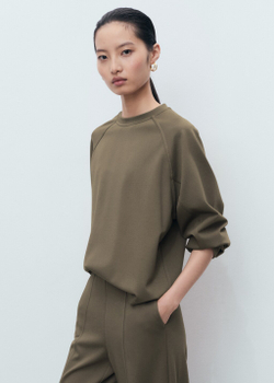 Свитшот с круглым вырезом горловины