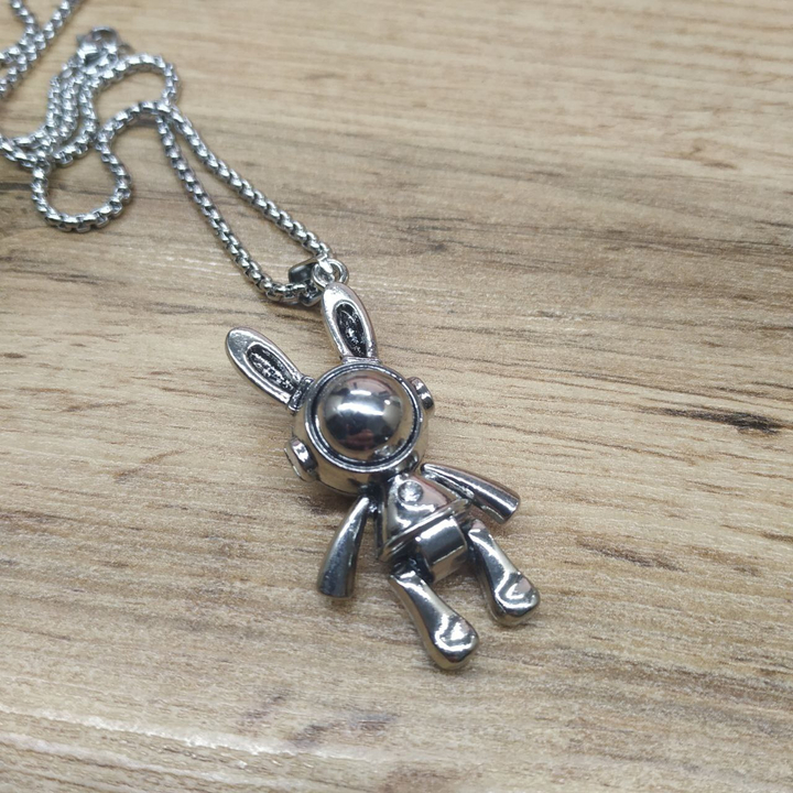 Кулон на цепочке Зайка космонавт стразы металл серебристый