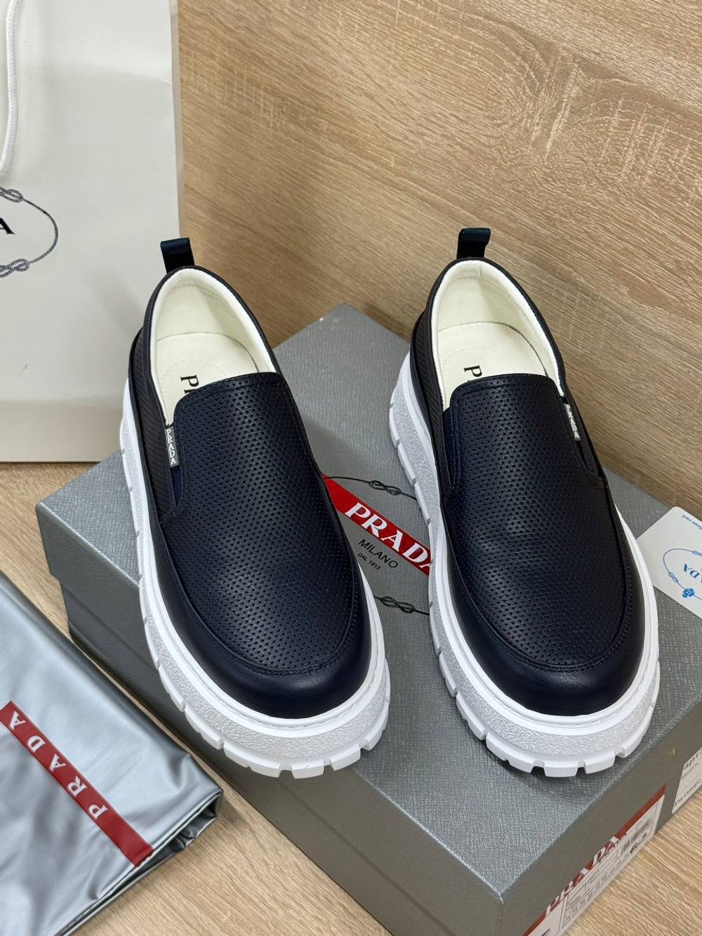 Слипоны Prada