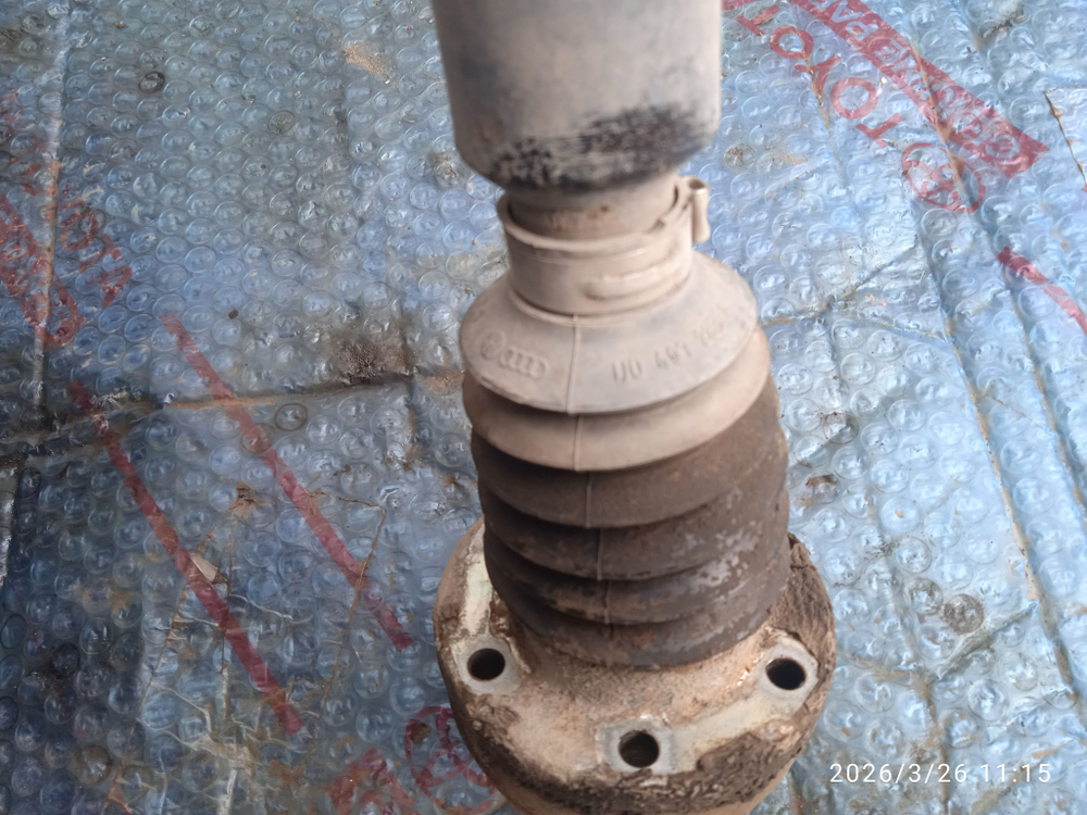 Приводной вал передний правый Шкода Октавия А5 1.4 BUD Б/У