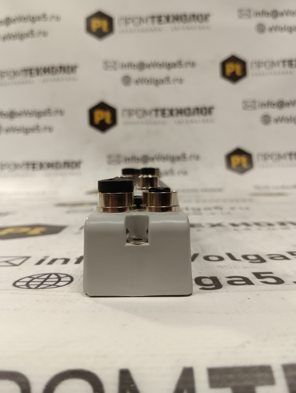 Allen-Bradley 1732E-IB8M8SOER новое