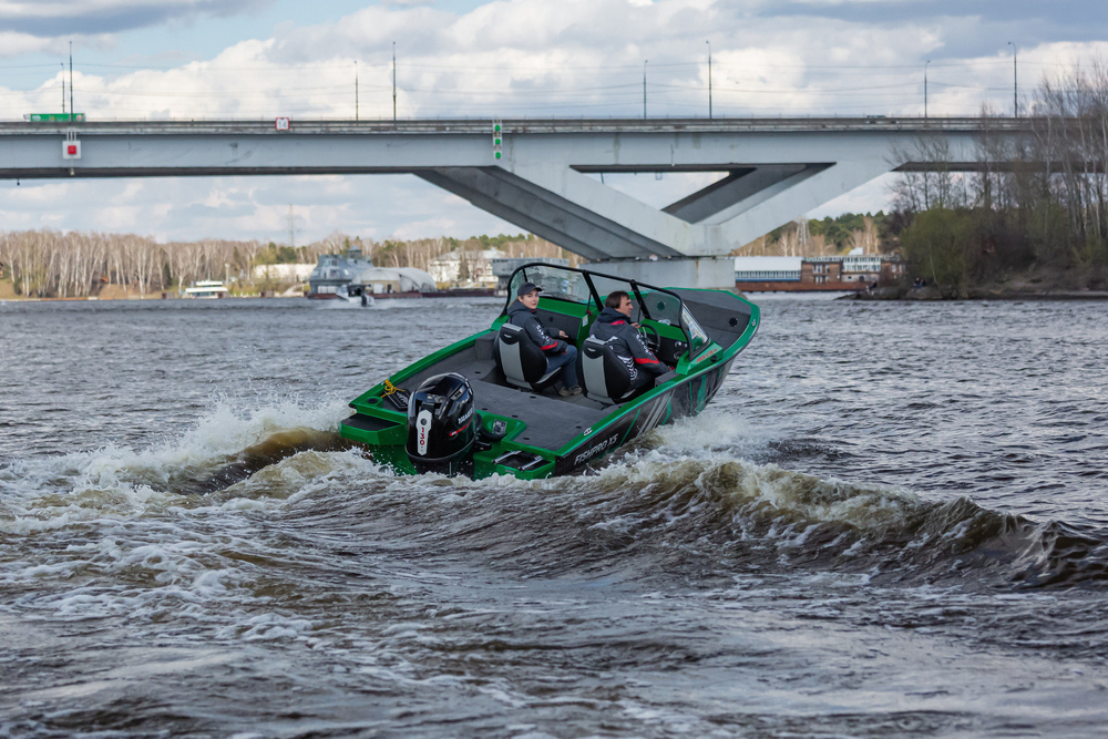 Катер Volzhanka FISHPRO X5