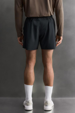 ZARA БАЗОВЫЕ СПОРТИВНЫЕ ШОРТЫ, ЧЕРНЫЙ