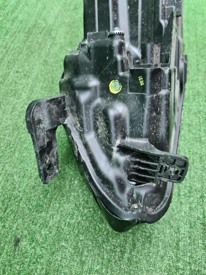 Фара правая Geely Coolray (2019-2023) LED
