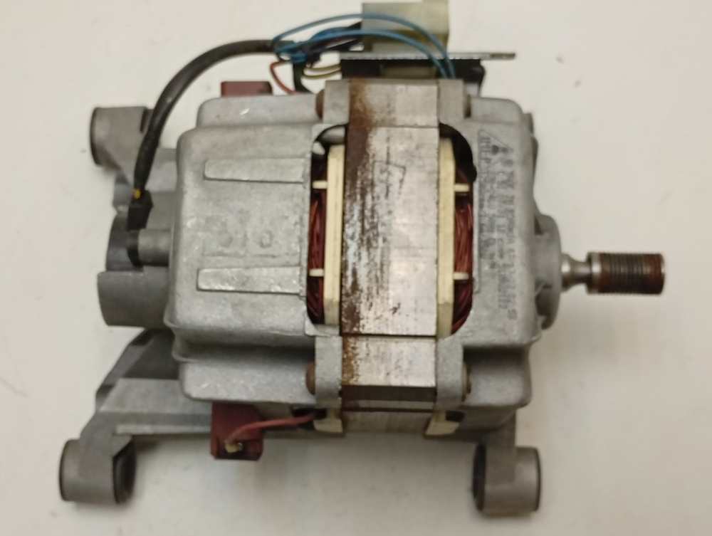 FL105S кт50 Двигатель стиральной машины Ardo 512022102 б/у