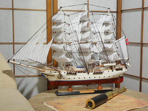 Модель парусника ''CHRISTIAN RADICHl'