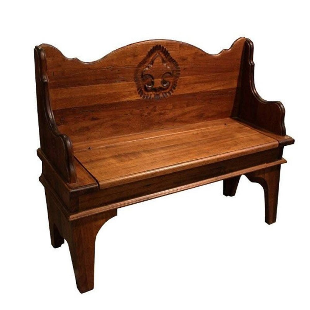 Скамья деревянная