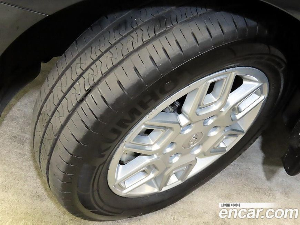 Hyundai Staria Cargo 3-х местный (01.2023)
