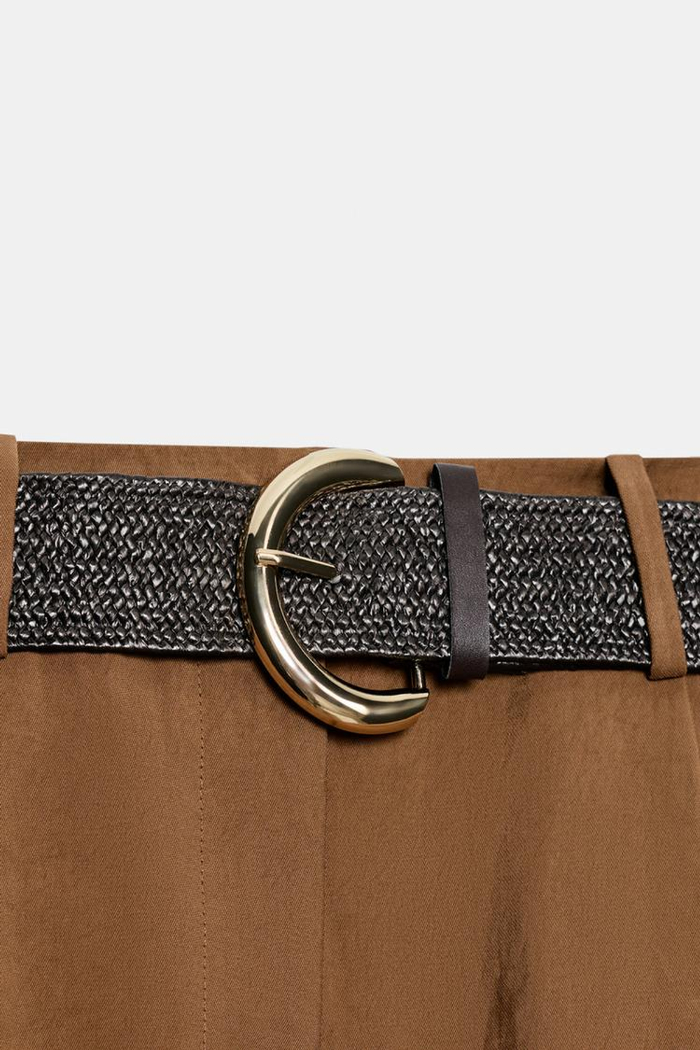 ZARA ШОРТЫ С ЗАЩИПАМИ И РЕМНЕМ, СВЕТЛО-КОРИЧНЕВЫЙ