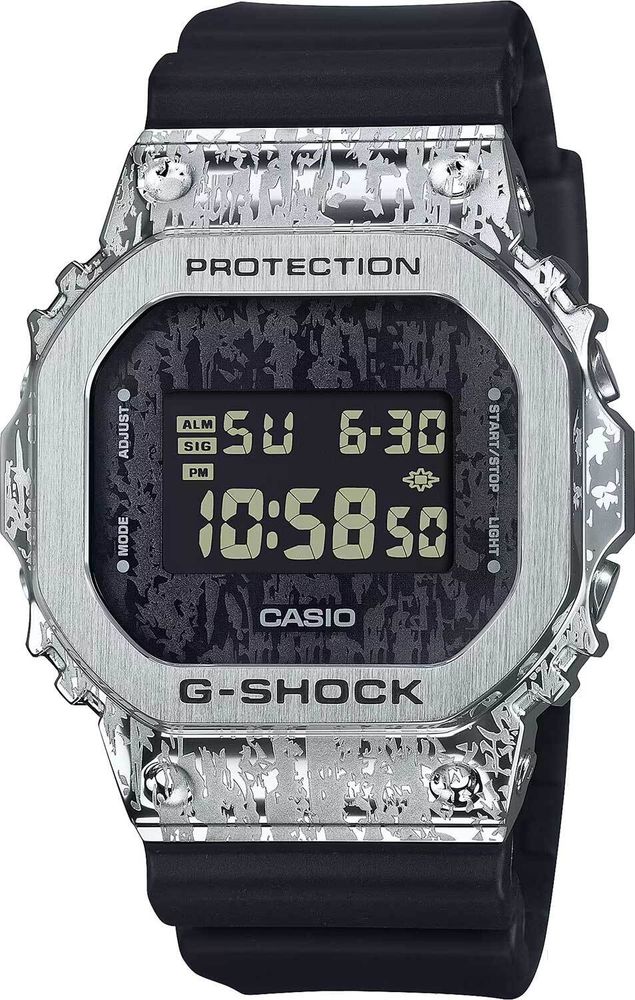 Наручные часы Casio GM-5600GC-1