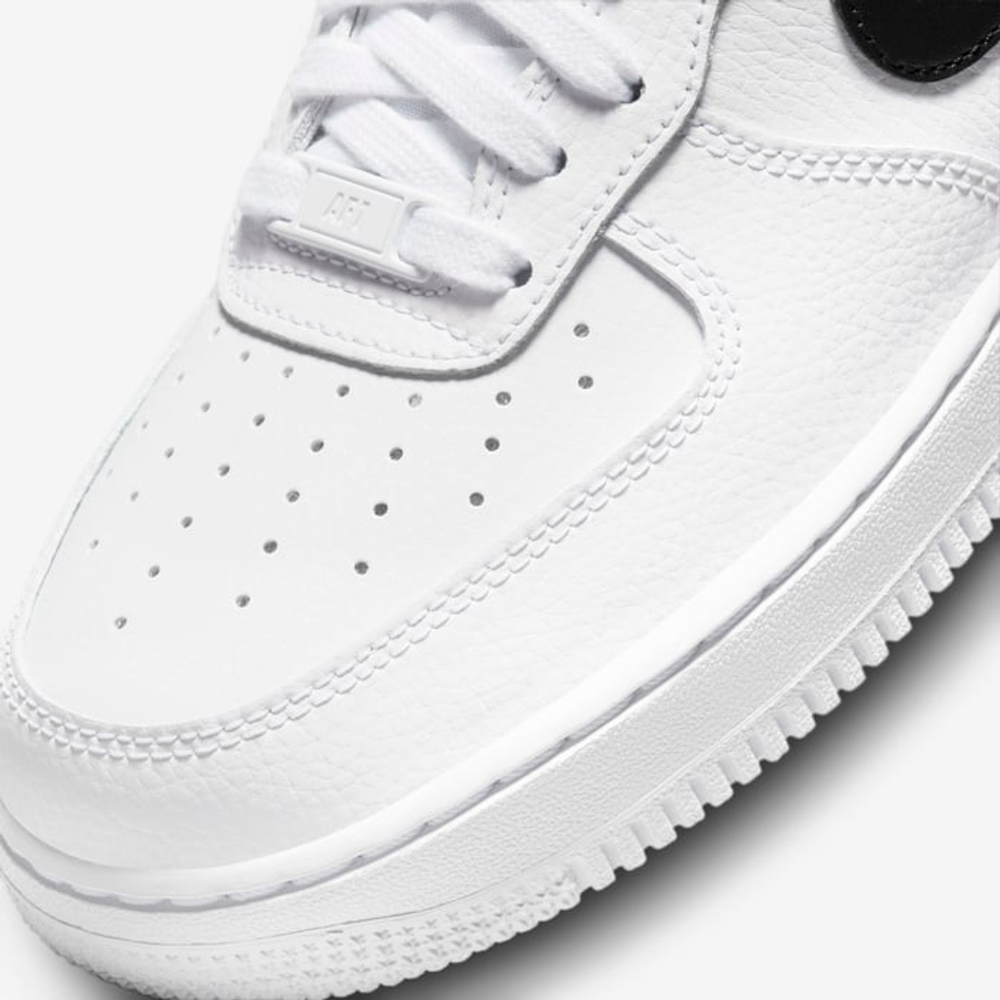 Кроссовки женские NIKE WMNS AIR FORCE 1 07