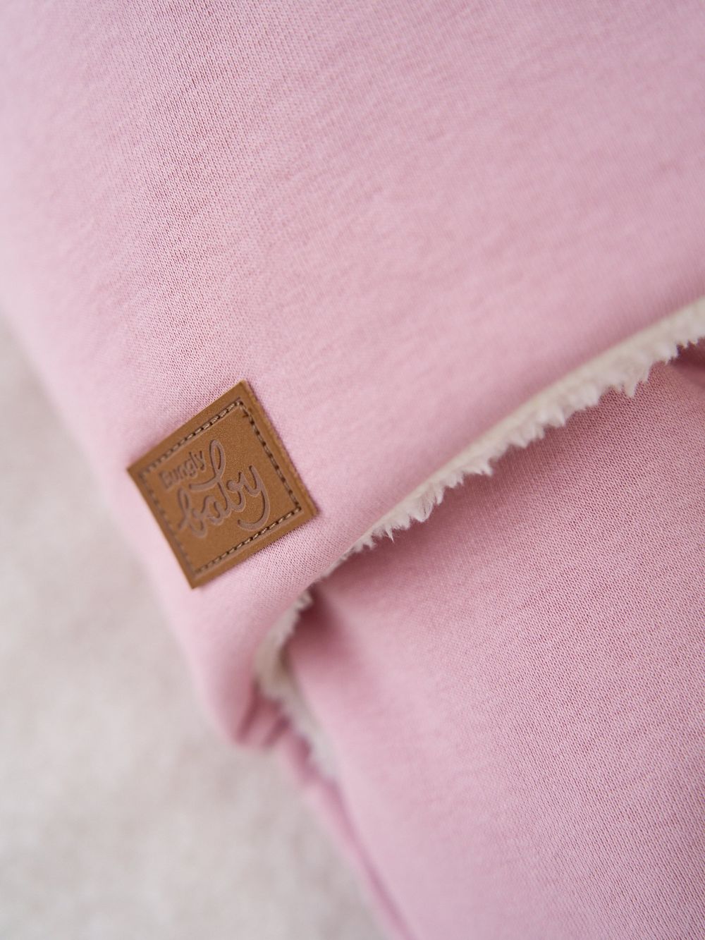 Конверт-звездочка "Пудра" с прорезями для ремней безопасности 0+