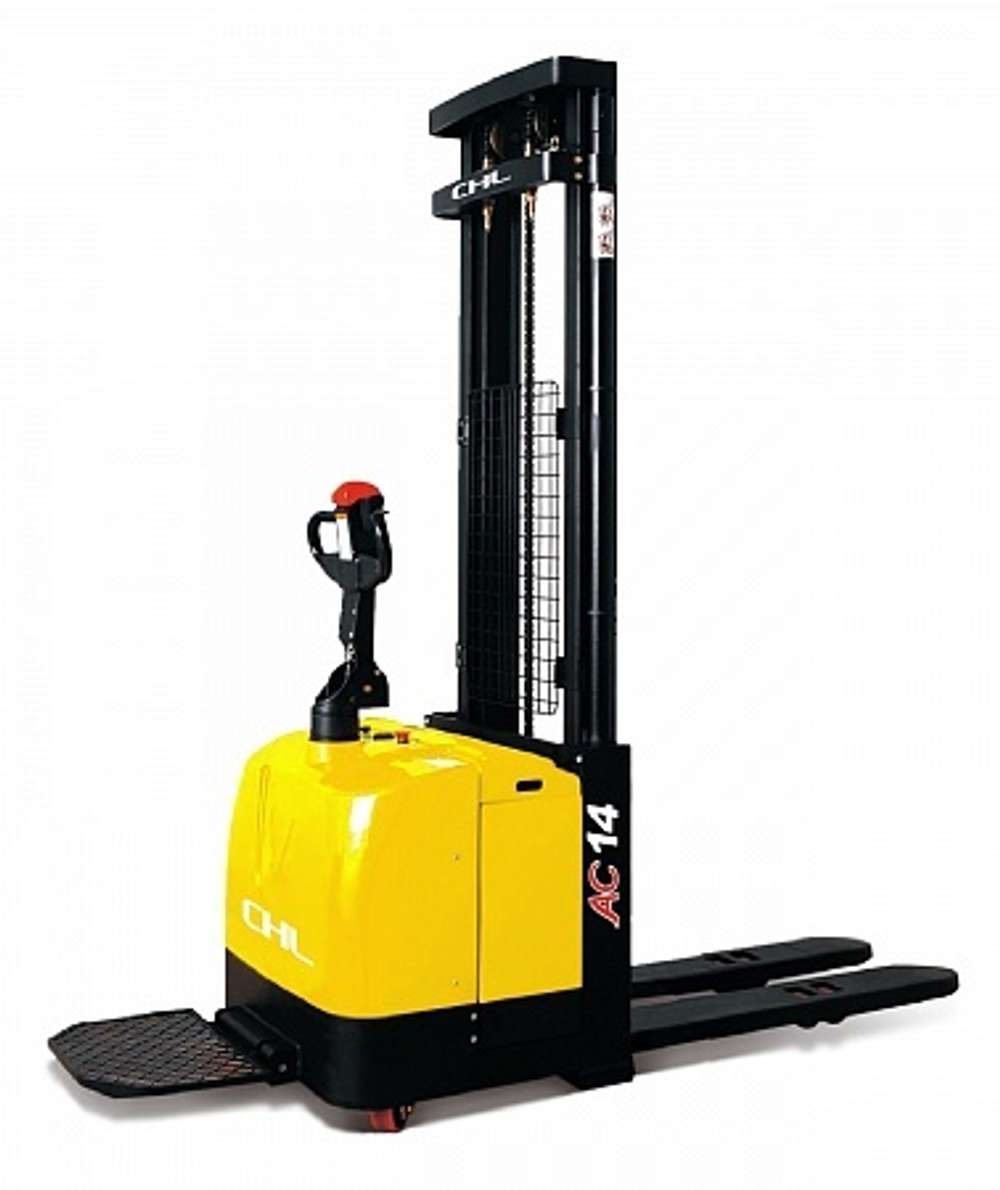 Штабелер электрический самоходный с платформой CHL CDD14-930 1,4 т 3,6 м