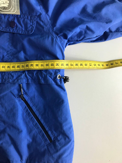 Куртка Alpex удобная, визуально на 3 года, новая