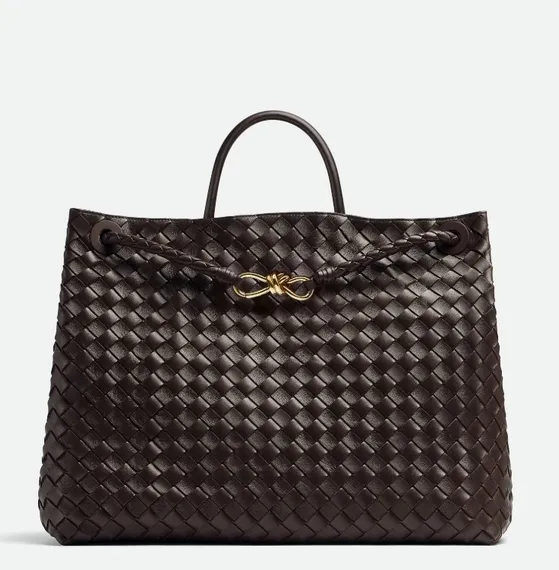 Сумка Bottega Veneta Andiamo коричневый