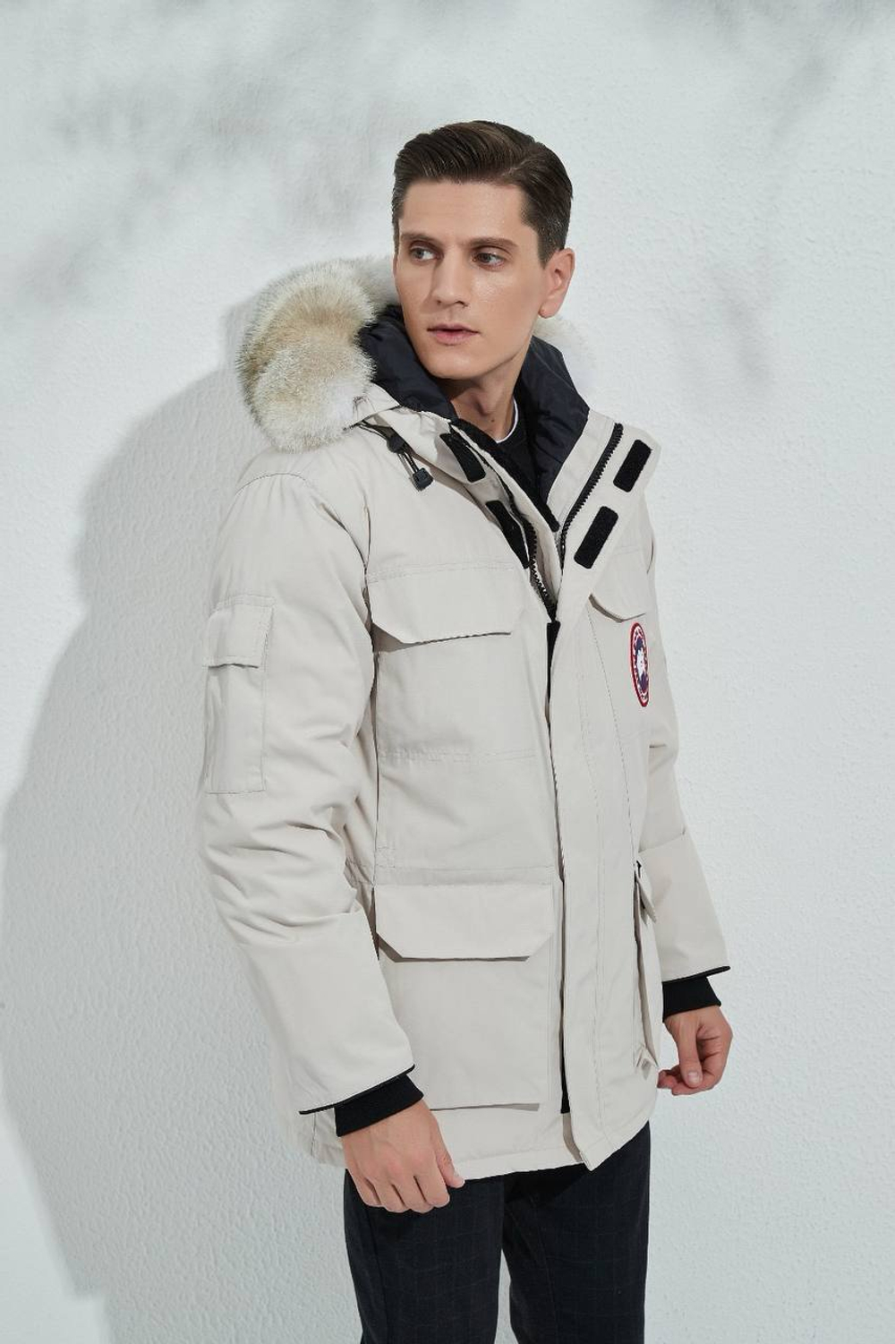 Бежевая парка Canada Goose Expedition