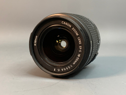 Canon 650D kit 18-55mm 3.5-5.6 IS II 12.000 кадров
