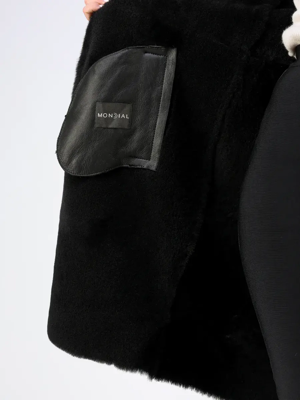 Дубленка зимняя натуральная с капюшоном