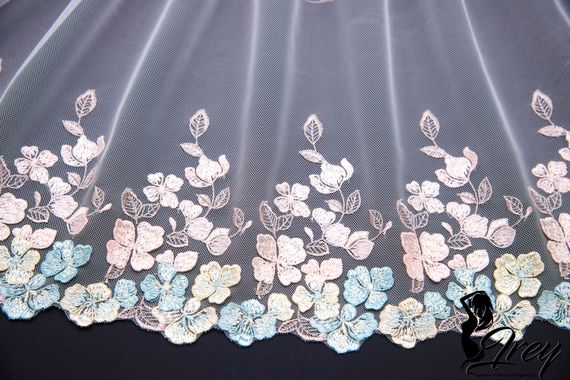 05-128 ОПТ Вышивка на неэл. сетке 20 см, айвори/ментол/желтый (левая)