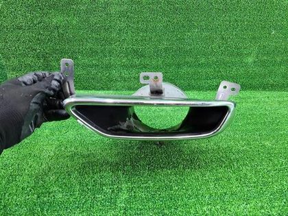 Насадка глушителя правая Hongqi H9 (2020-н.в.)