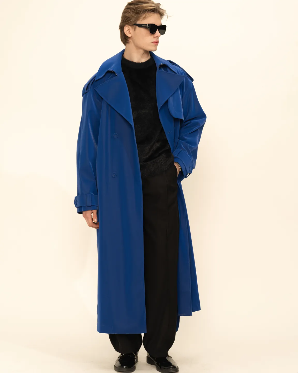 Синий тренч 