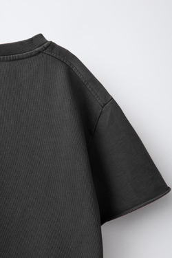 ZARA ФУТБОЛКА С ЭФФЕКТОМ ПОТЕРТОСТИ, ТЕМНО-СЕРЫЙ