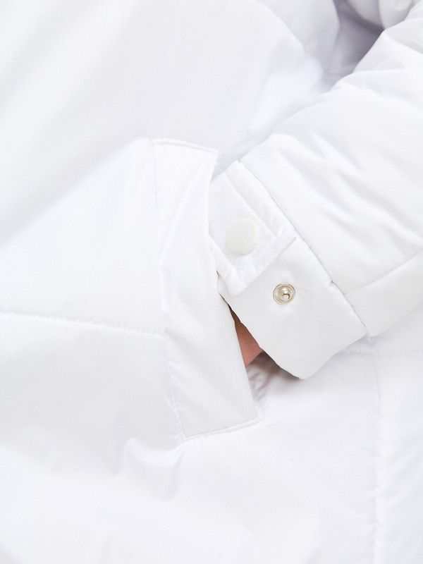 Куртка короткая, с рукавом реглан, белый