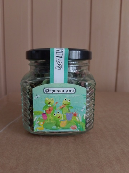 "Мелодия дня, 40 г. стекл. Банка Смородина (лист), брусника (ягода сушеная), брусника (лист), земляника (лист), гибискус (цвет)"