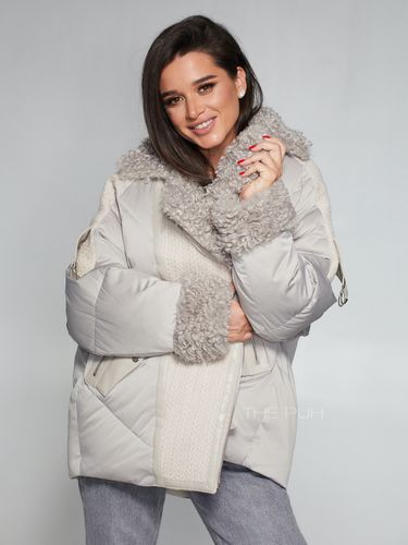 Серый пуховик с воротником из овечьей шерсти