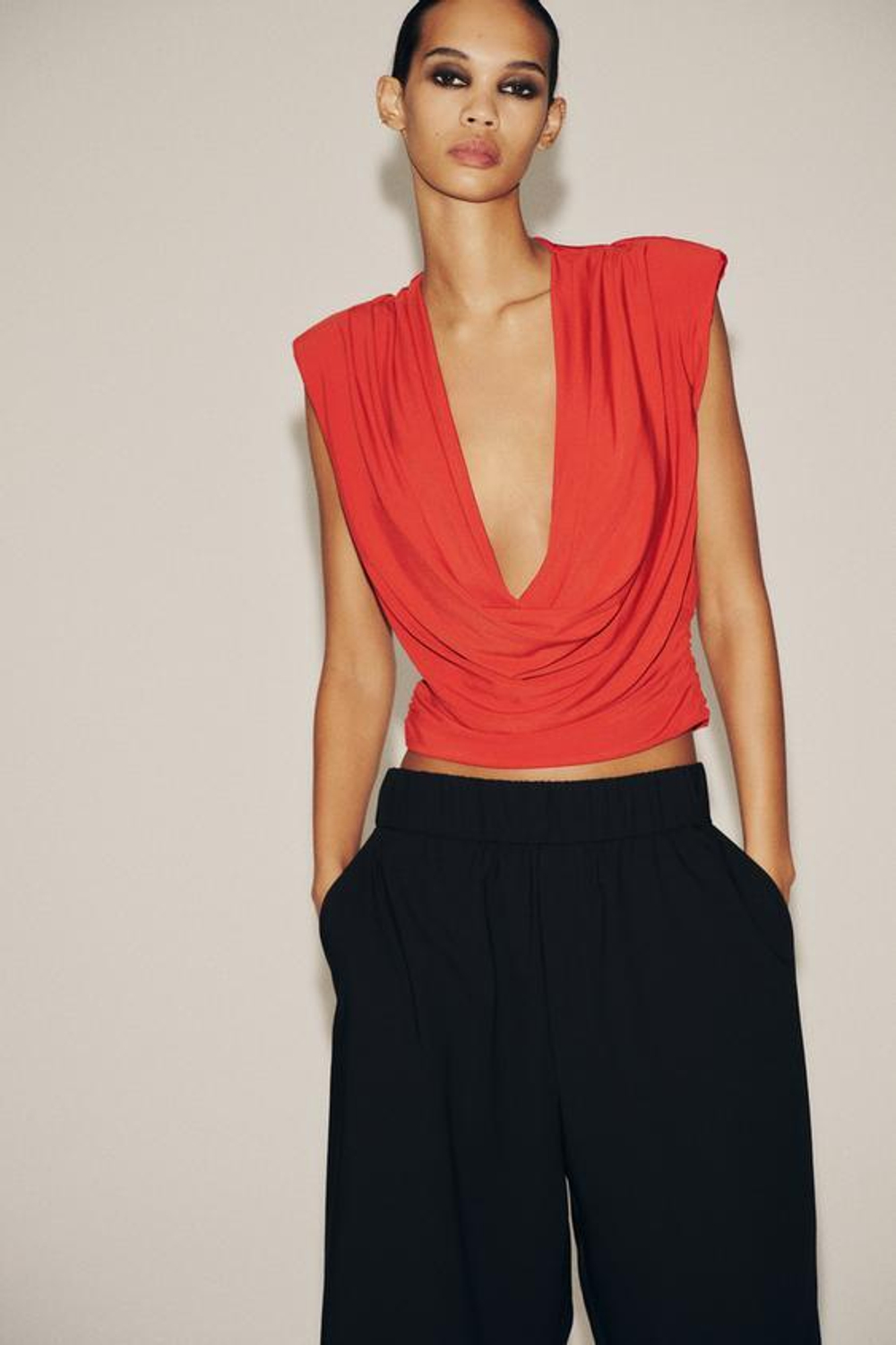 ZARА ДЛИННЫЕ ШОРТЫ-БЕРМУДЫ, ЧЕРНЫЙ