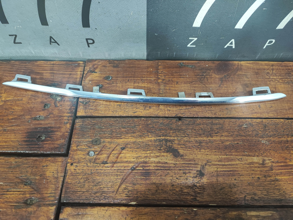 Молдинг переднего бампера Mercedes GLS (X167) 19-нв Б/У Оригинал A1678851006