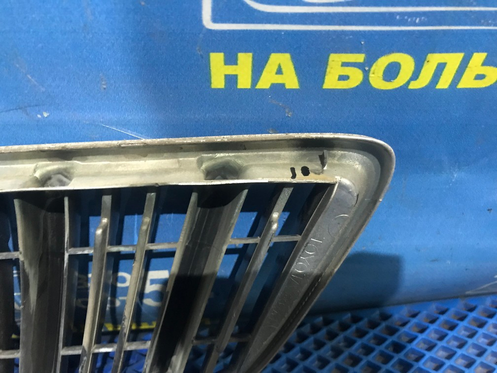 Решетка радиатора TOYOTA HARRIER 2000-2003