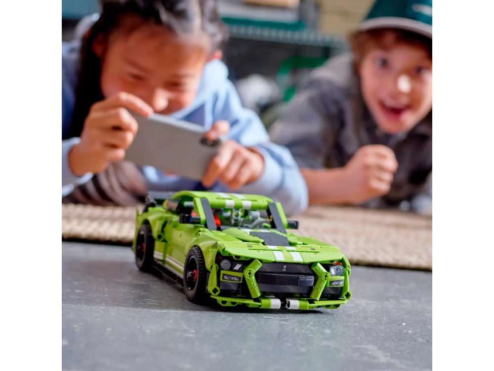 Конструктор LEGO Technic 42138 Ford Mustang Shelby GT500