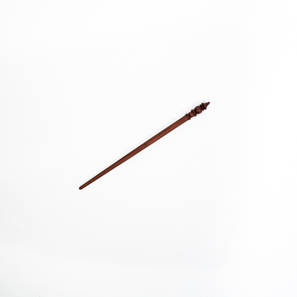 Деревянная заколка-шпилька из красного дерева (махагон). Hю 13