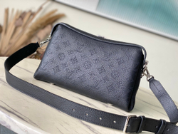 Louis Vuitton Hand It All PM