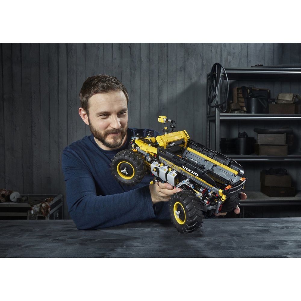 VOLVO колёсный погрузчик ZEUX 2 в 1 Technic LEGO