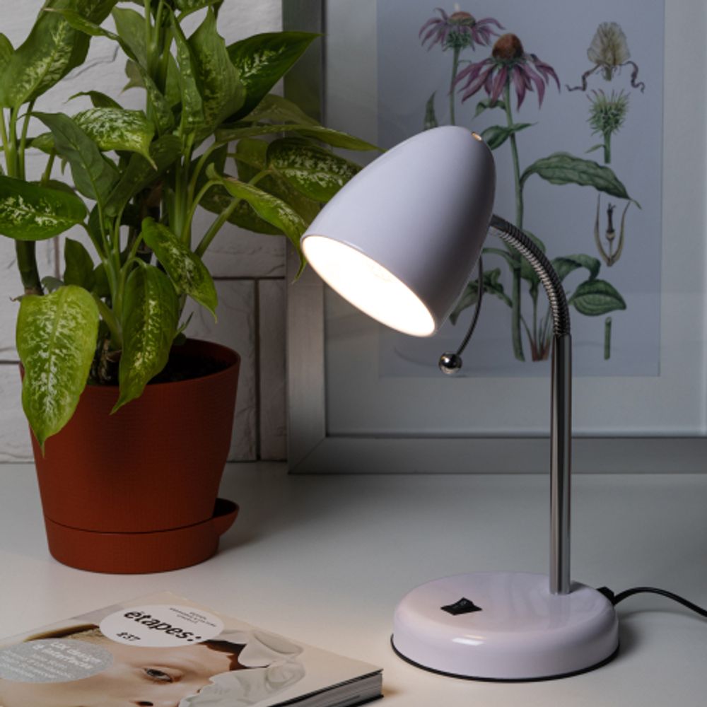 Настольный светильник ЭРА N-116-Е27-40W-W белый | Настольные светильники под лампу