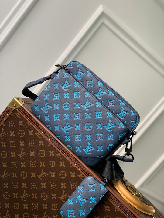 Louis Vuitton Trio Messenger