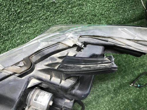 Битая Фара правая Toyota LC Prado 150 (17-нв) LED