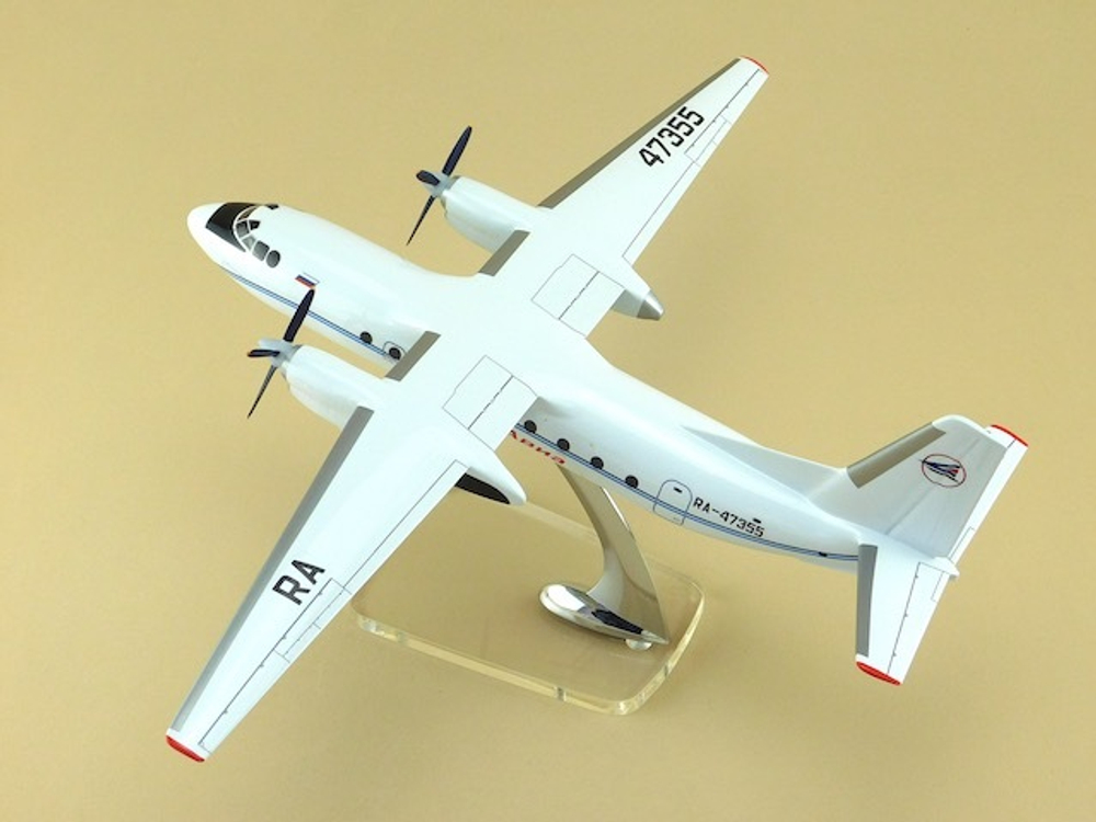 Модель самолета Ан-24РВ (М1:72, Томск Авиа)