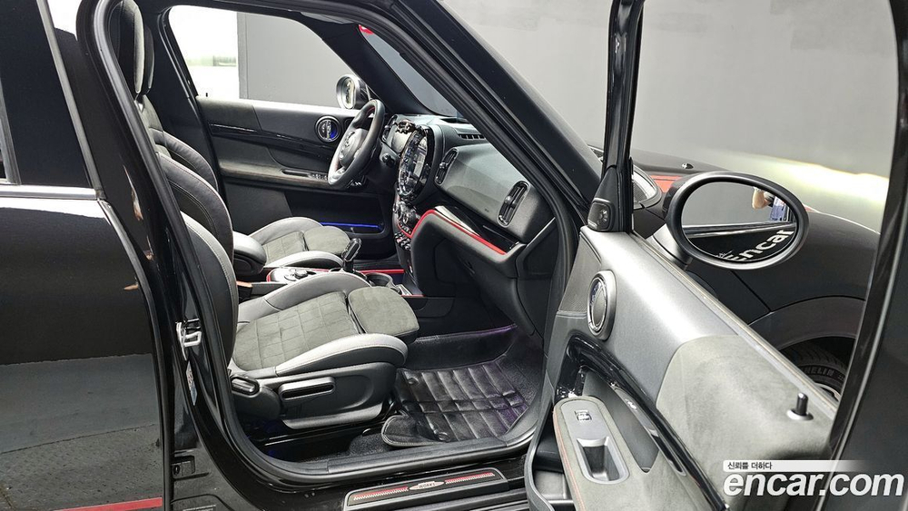 Mini Cooper S Countryman JCW 라이트 (12.2020)