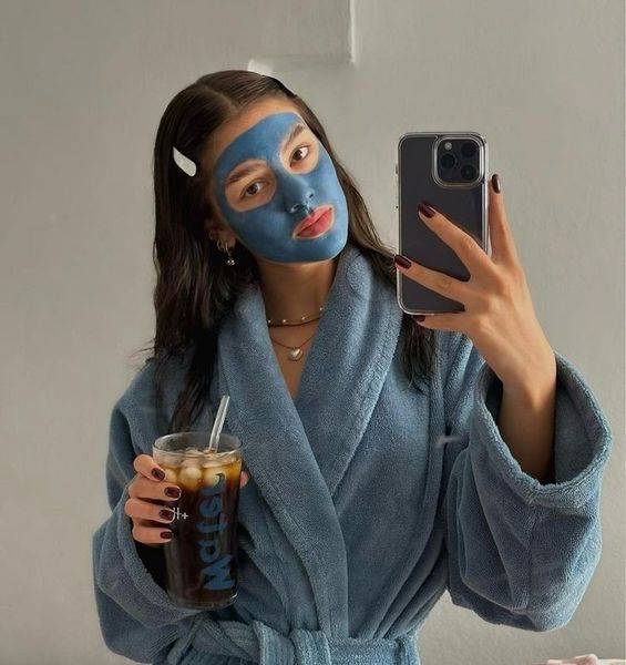 Лифтинг в домашних условиях: Как подтянуть овал и вернуть коже упругость без похода к косметологу