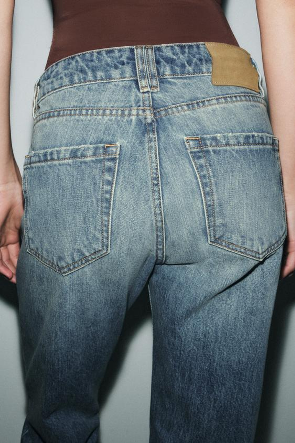 ZARA ДЖИНСЫ ZW COLLECTION CIGARRETE СО СРЕДНЕЙ ПОСАДКОЙ, ВЫЦВЕТШИЙ СИНИЙ