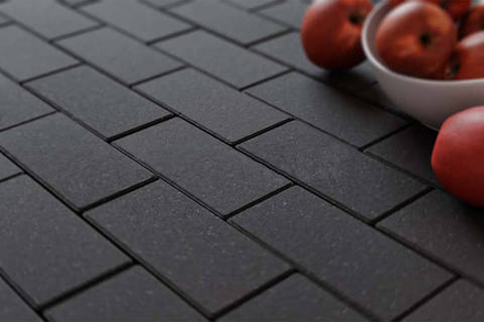 Тротуарная плитка Steingot Брусчатка, цвет Черный, Стандарт, 200х100х60 с мини-фаской, толщина 60 мм., прокрас верхний