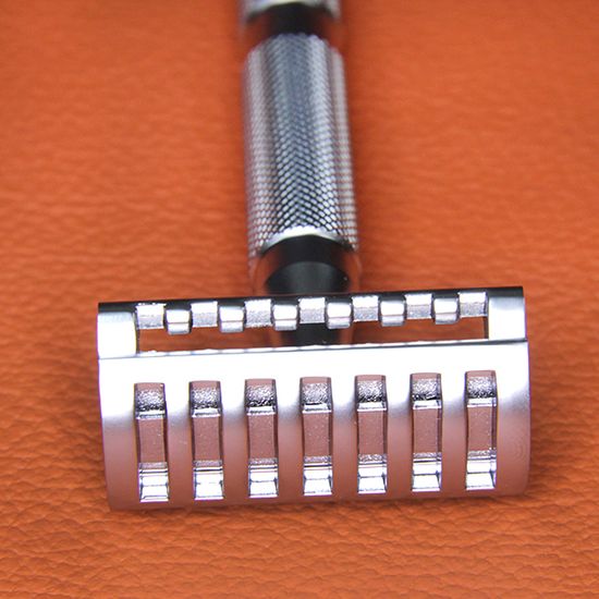 Т-образная бритва (станок) YAQI, матовый хром